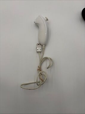 Used OEM White Nunchuck Controller RVL-004 NINTENDO WII / U Official